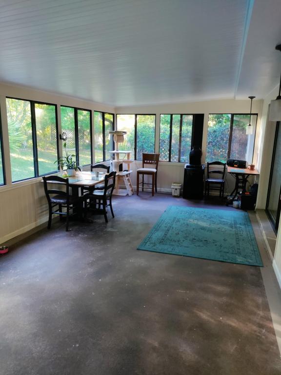 Building Photo - 4 Blaine Ct