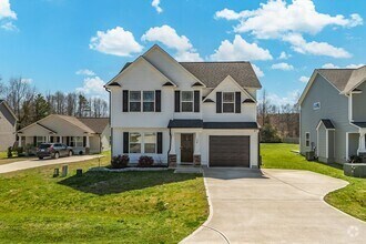 Building Photo - Gorgeous and Quiet 3Bed/2.5 Bath in Benson NC