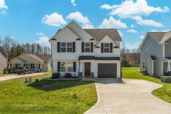 Primary Photo - Gorgeous and Quiet 3Bed/2.5 Bath in Benson NC