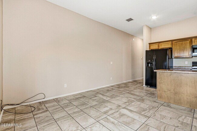 Building Photo - 714 HC Gilbert Minjares Dr