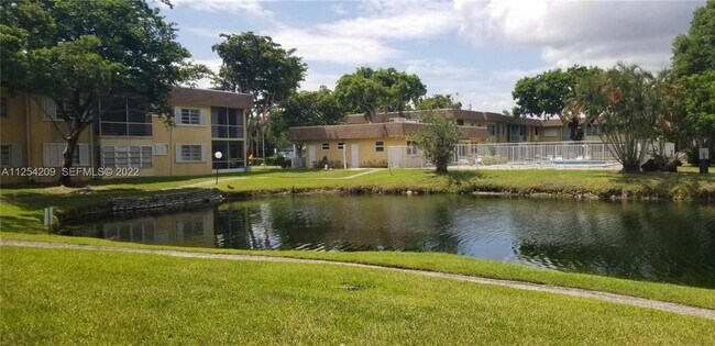Building Photo - 5170 SW 40th Ave