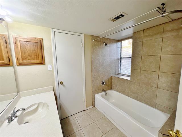 Building Photo - 171 Henry Chandler Dr