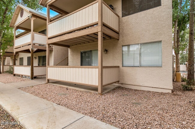 Building Photo - 616 S Hardy Dr