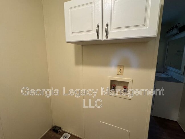 Building Photo - 36 Aardvark Trail