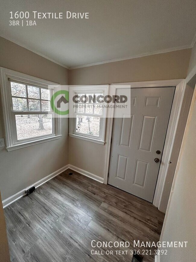 Building Photo - 1600 Textile Drive/Concordmgmt.com 336-273...