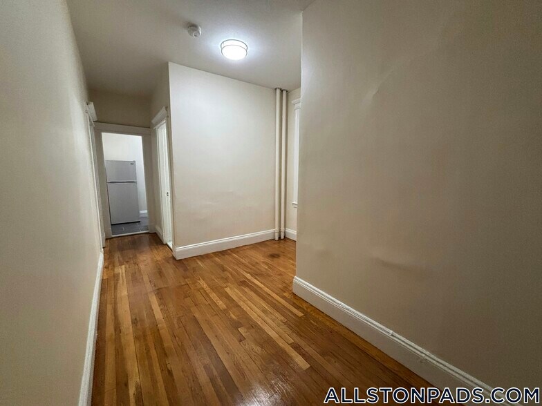 Building Photo - 1144 Commonwealth Ave