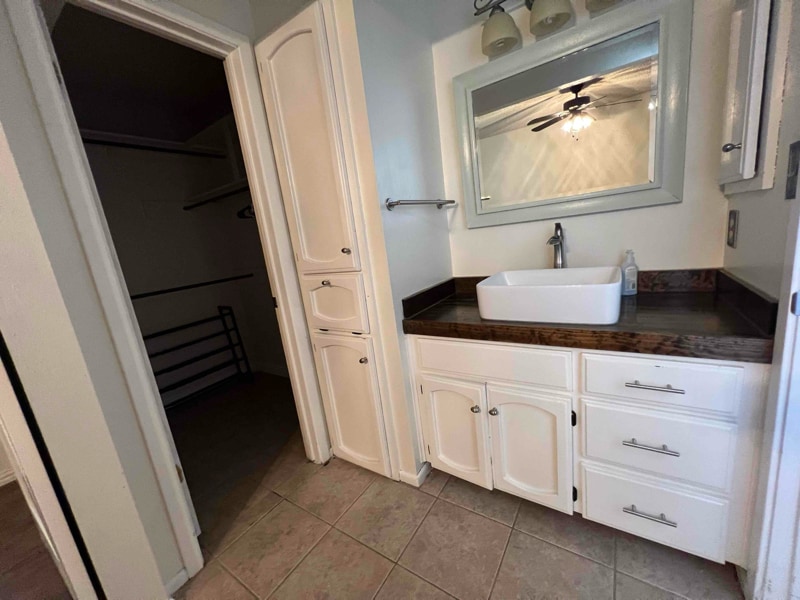 Building Photo - 6210 Welles Creek Dr