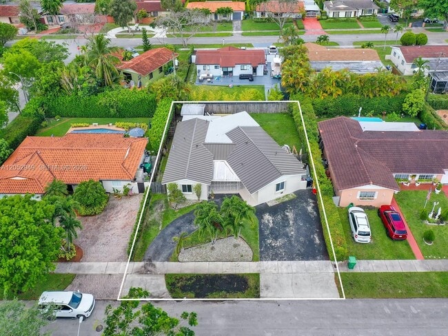 Building Photo - 1430 SW 102nd Ct