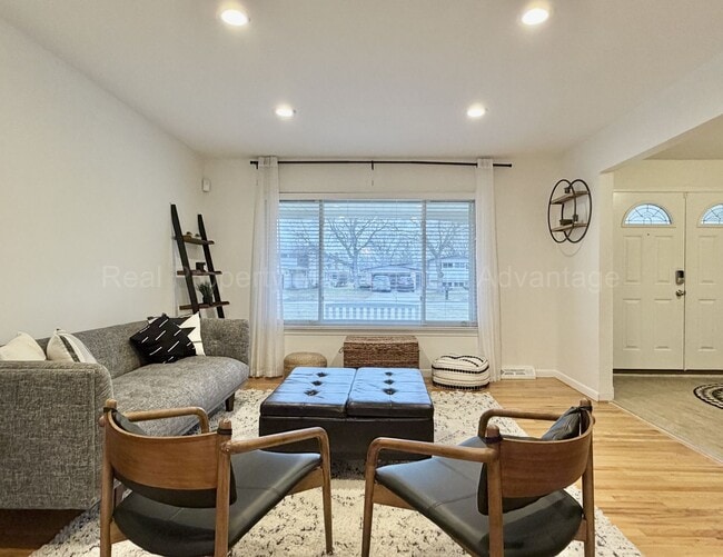 Building Photo - Spacious 4-Bedroom Colonial Minutes from Birmingham