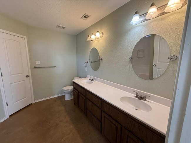 Building Photo - 3202 Rockwall Dr