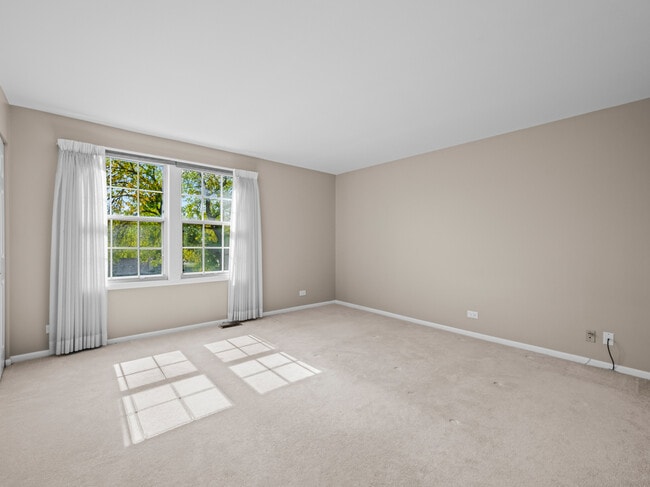 Building Photo - 4672 N Sapphire Dr