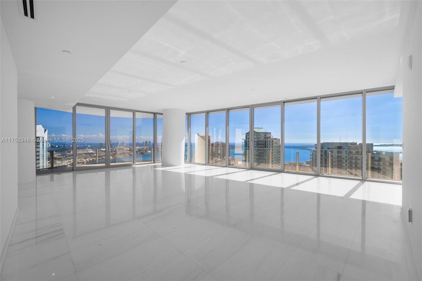 Building Photo - 300 Biscayne Boulevard Way