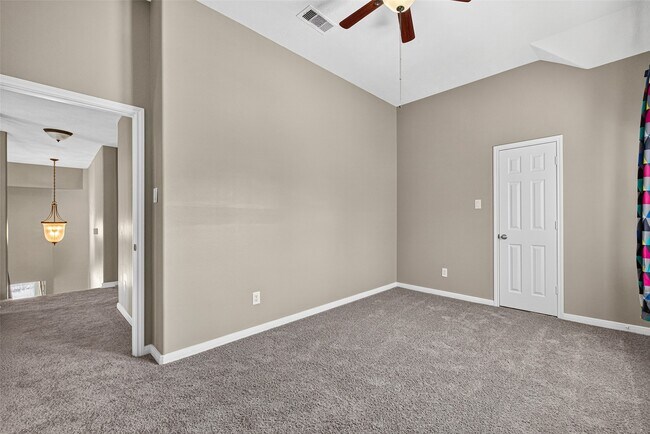 Building Photo - 4507 Lakefront Terrace Dr
