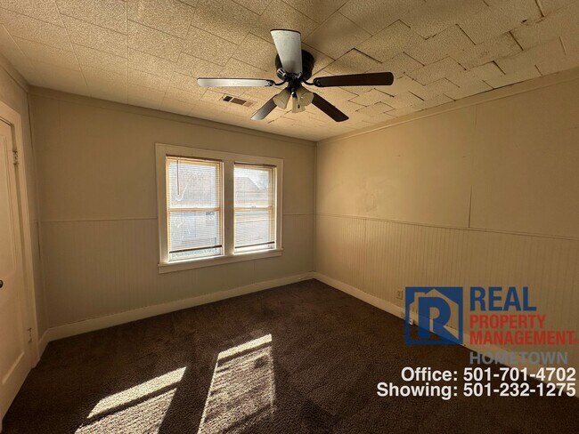 Building Photo - Nice Duplex In The Middle Of Town!! Move-in Special: Get 50% off your first month’s rent.