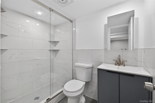 Building Photo - 3103 Falcon Ave