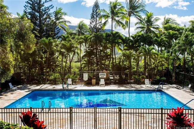 Building Photo - Makaha Valley Towers
