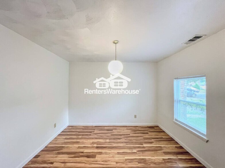 Building Photo - 5605 Morningside Ct