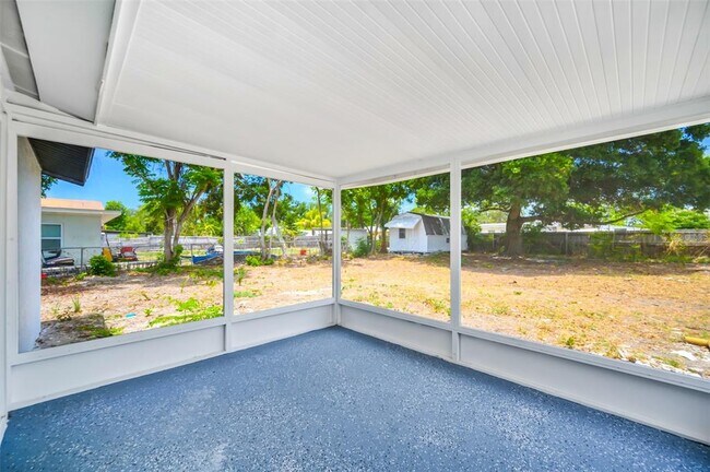 Building Photo - 208 Palmetto Rd W