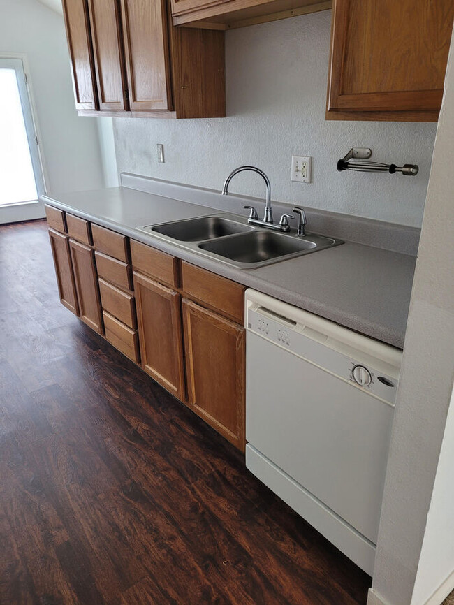 Building Photo - Town Home in Holt, MO