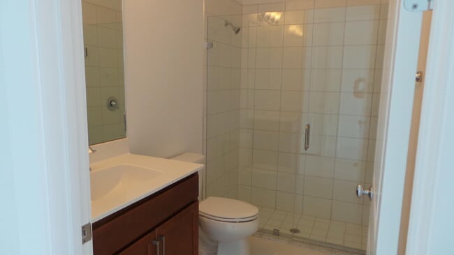 Building Photo - 3008 Franklin Pl
