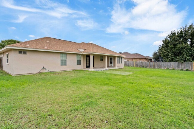 Building Photo - 221 Running Bear Trail