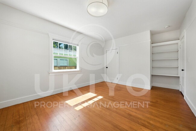 Building Photo - 4212 Arroyuelo Ave