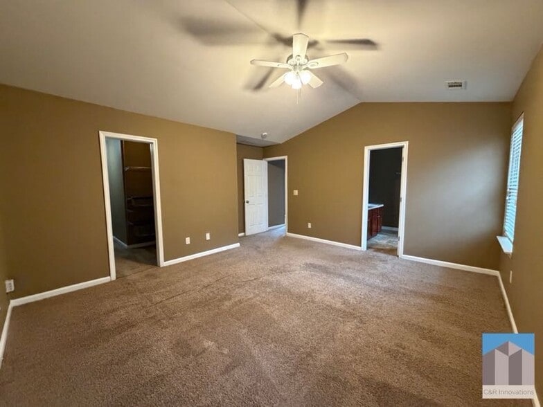 Building Photo - 2473 Capella Cir SW