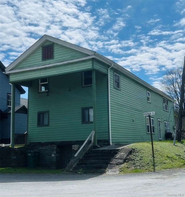 Building Photo - 100 Richardson Ave