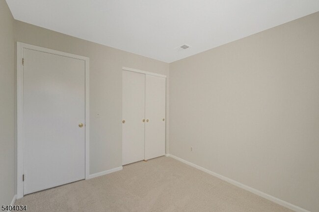 Building Photo - 20 Academy Ct