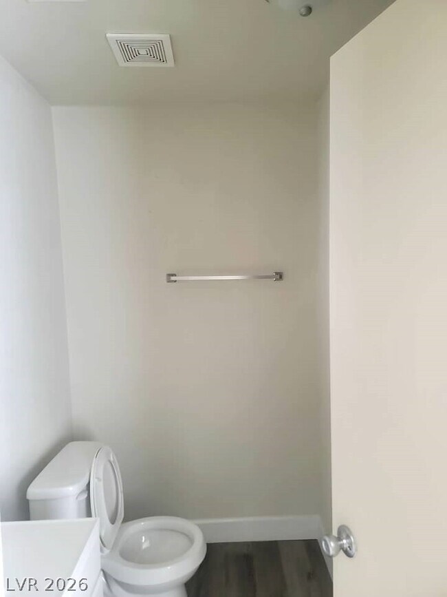 Building Photo - 3412 Townhouse Dr