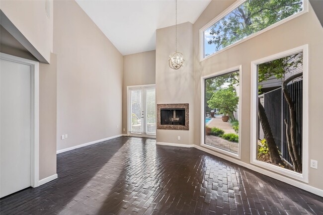 Building Photo - 5004 Bayard Ln