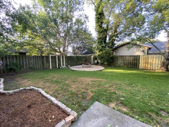 Building Photo - 1603 Hendry Ave