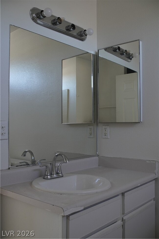 Building Photo - 1662 N Lamont St