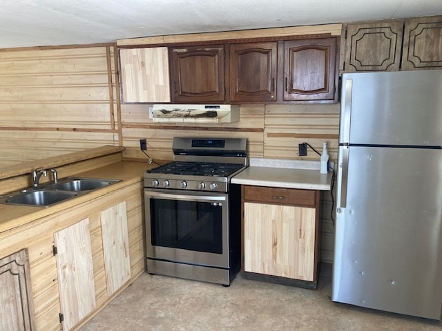 Building Photo - 2500 W 24th St