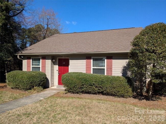 Building Photo - 119 Birdie Ct