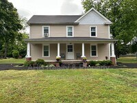 Building Photo - 511 Cummings St