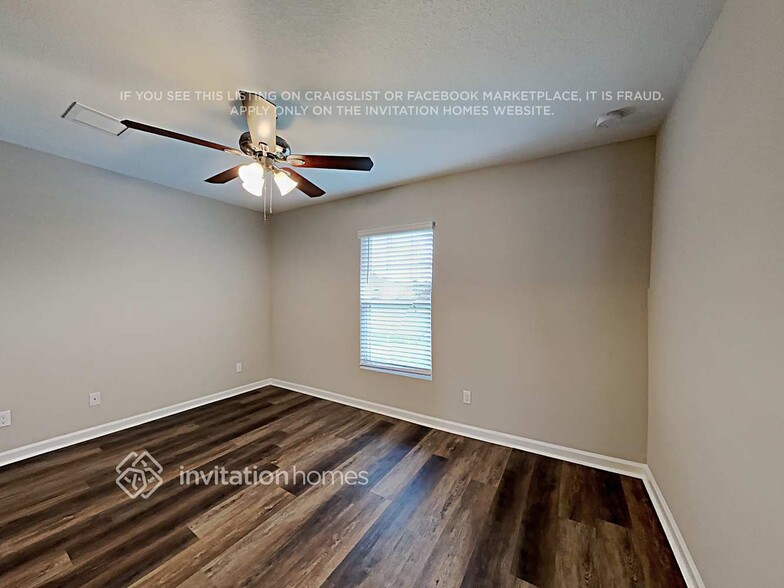 Building Photo - 4580 SW Darwin Blvd
