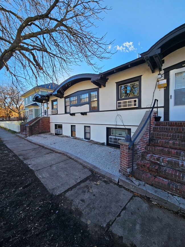 Building Photo - Helen Avenue