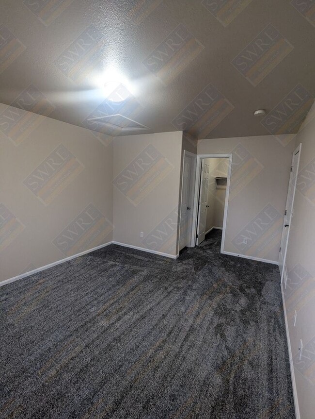 Building Photo - 405 Archers Trail-