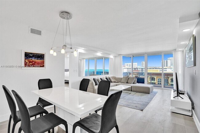 Primary Photo - 3140 S Ocean Dr