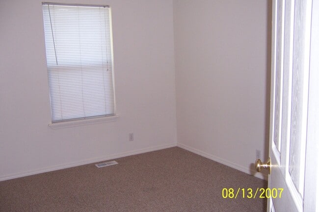 Building Photo - 5151 N Pierce Park Ln