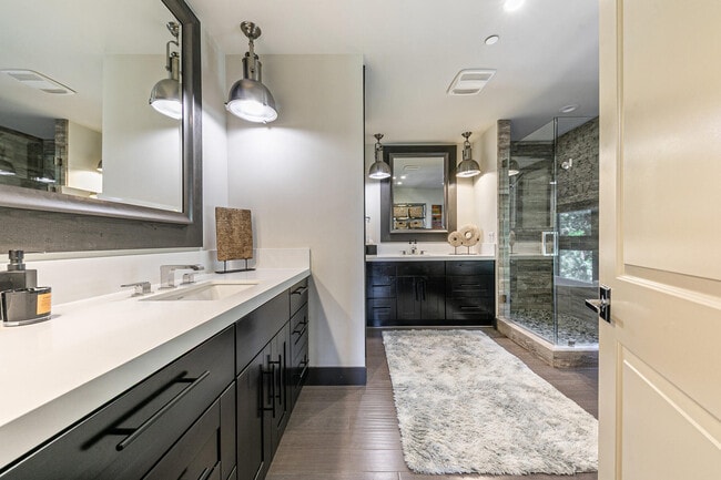 Building Photo - 9269 Heartwood Dr