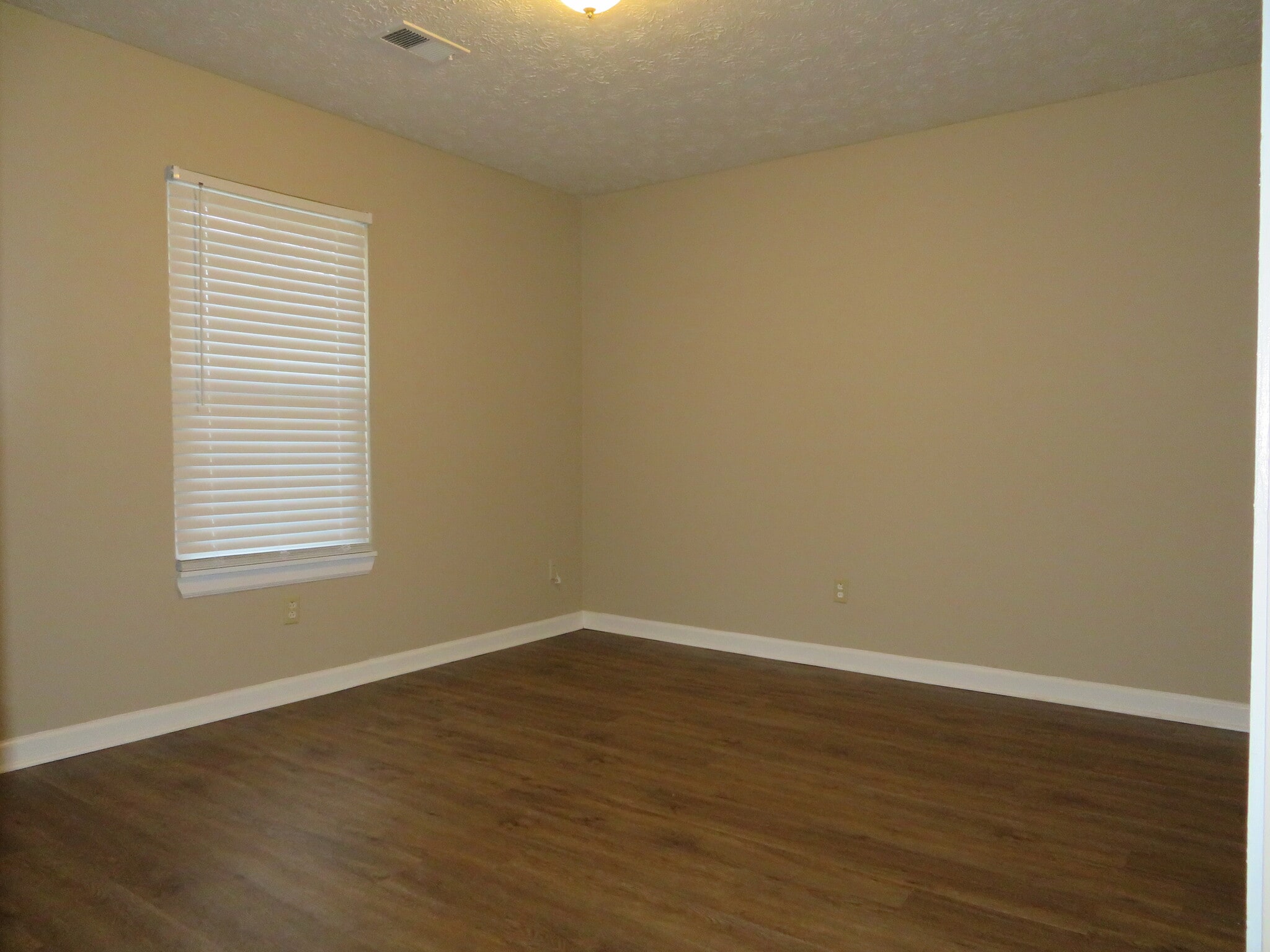 3rd spacious bedroom - 1408 23rd Ave N