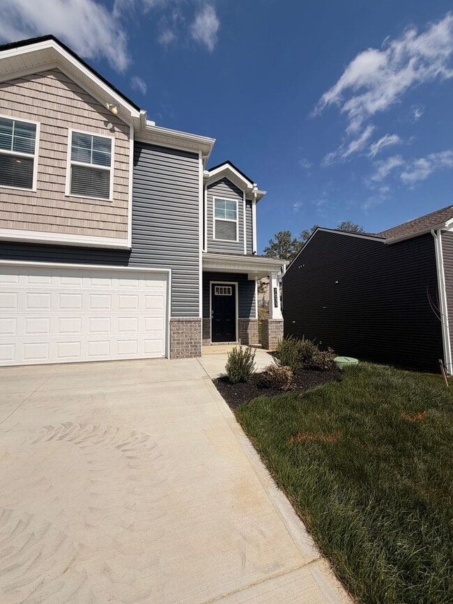 Building Photo - BRAND NEW 2026 CONSTRUCTION: Modern 3BD/2.5BA Home in Knoxville!