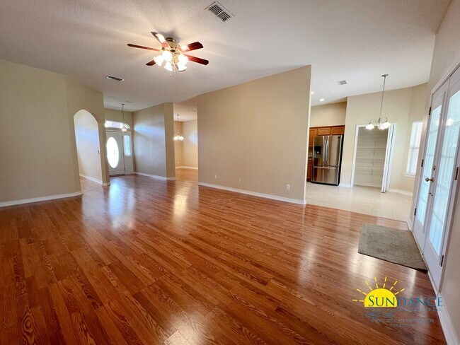 Building Photo - 2130 Pepper Dr
