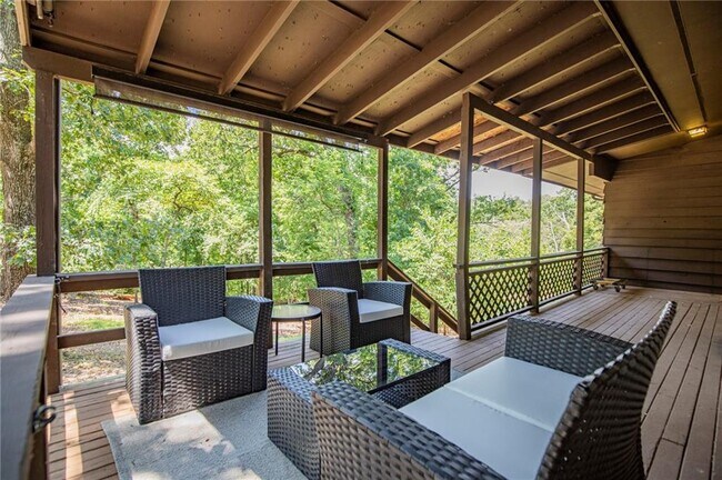 Building Photo - 1 Rader Ln