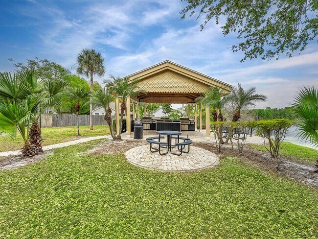 Building Photo - 1081 S Hiawassee Rd