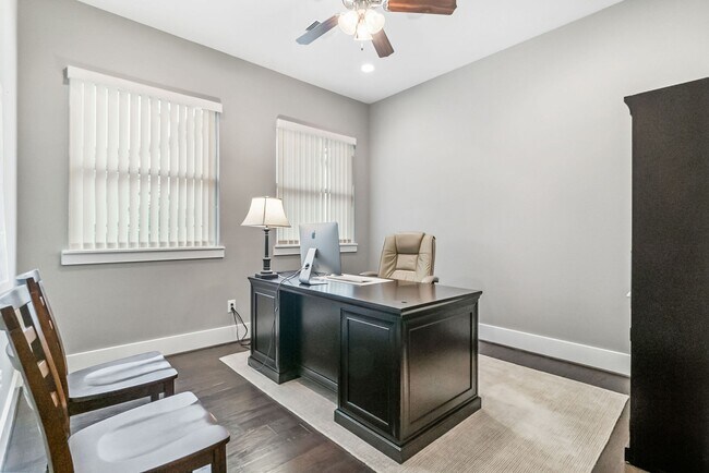 Building Photo - 139 Gildwood Pl
