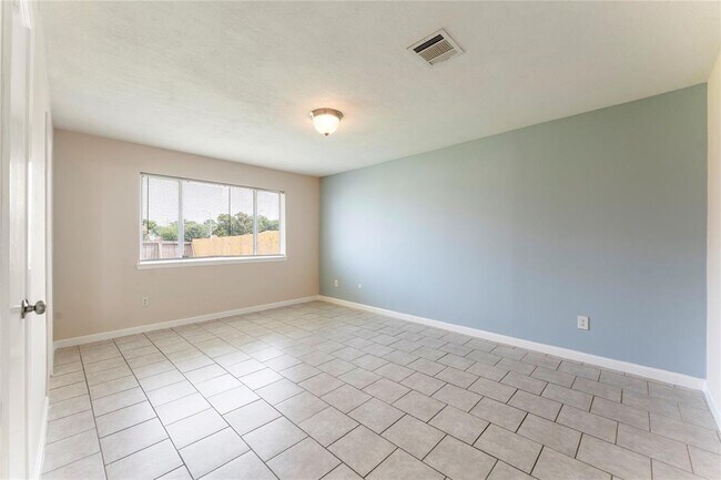 Building Photo - 1322 Dorsetshire Dr
