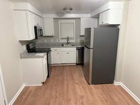 Building Photo - 29193 Dardanella St